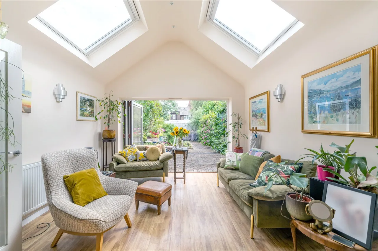 Albion Road, Twickenham, TW2 6QJ, photo 2
