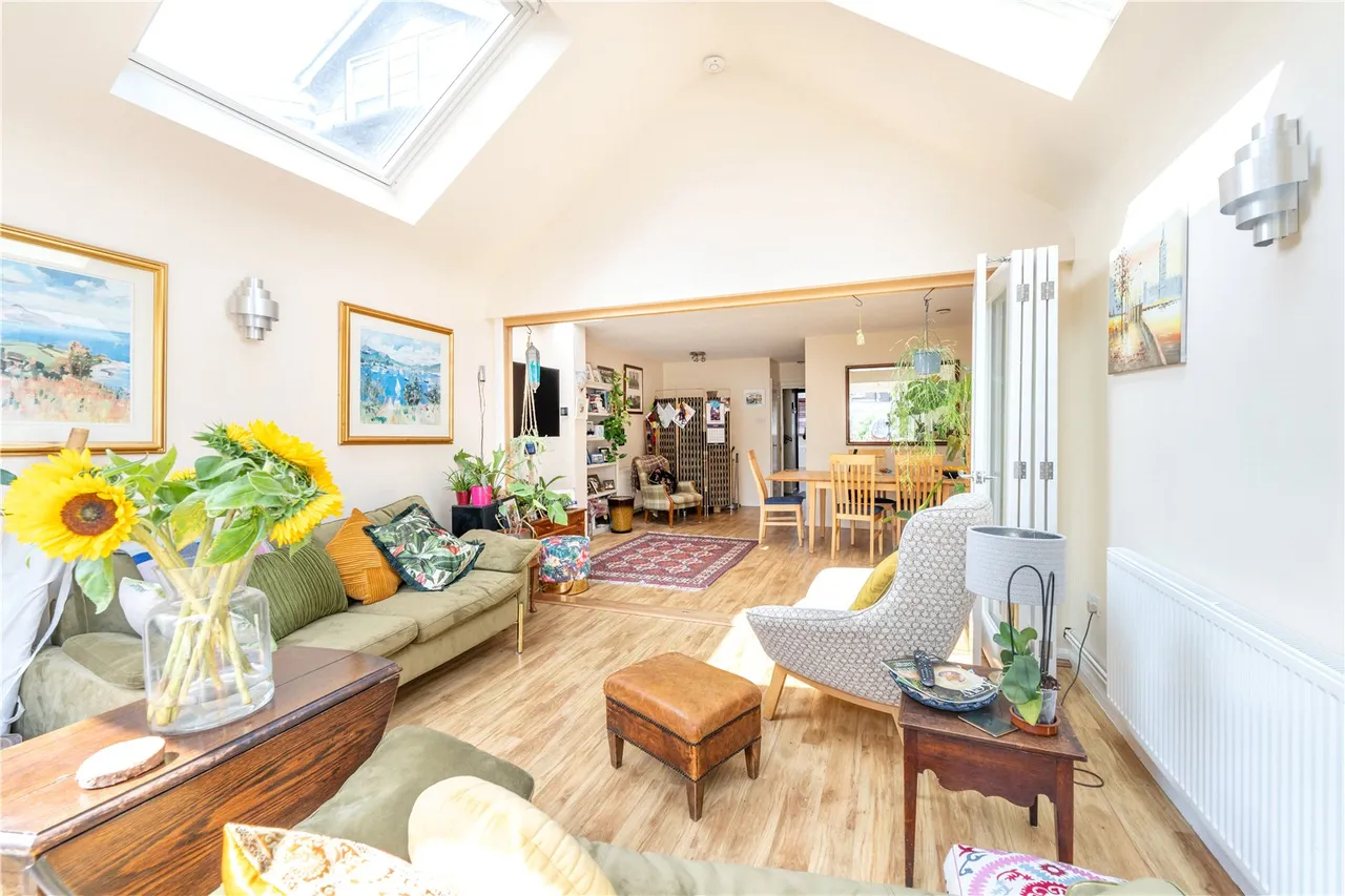 4 bed house to rent — Albion Road, Twickenham, TW2 6QJ