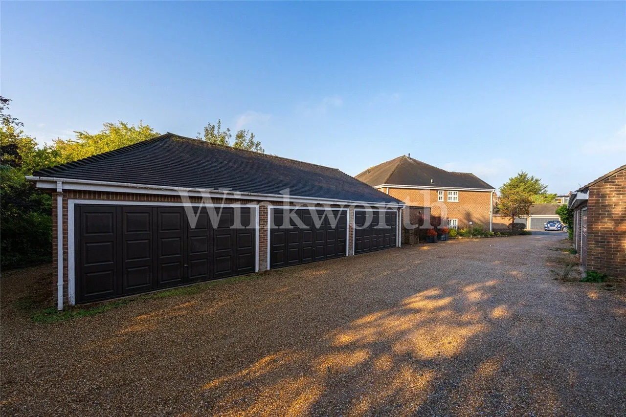 Sheridan Walk, London, NW11, photo 8