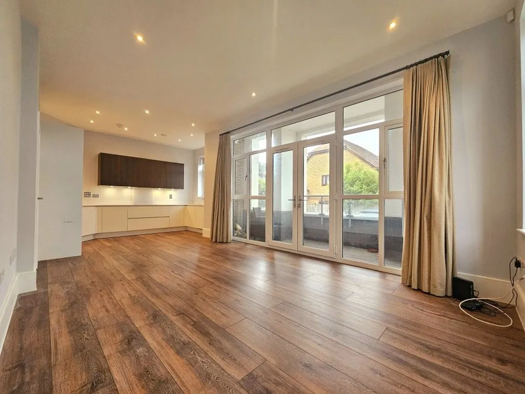 Russell Hill, Purley, CR8, photo 2