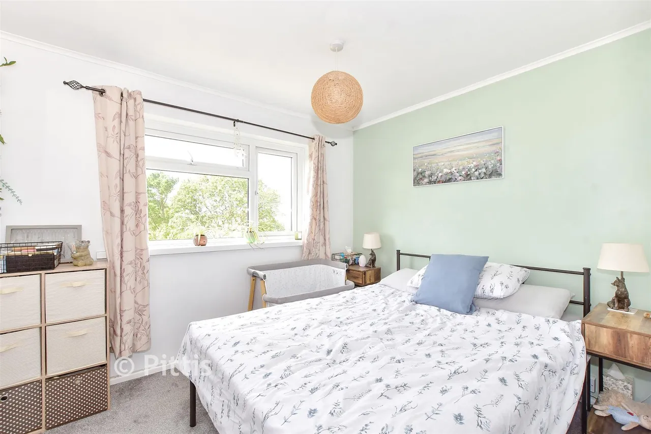 Ward Road, Totland, PO39, photo 6