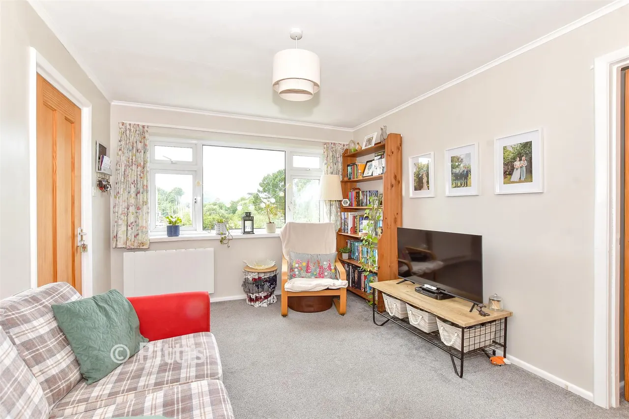 Ward Road, Totland, PO39, photo 4
