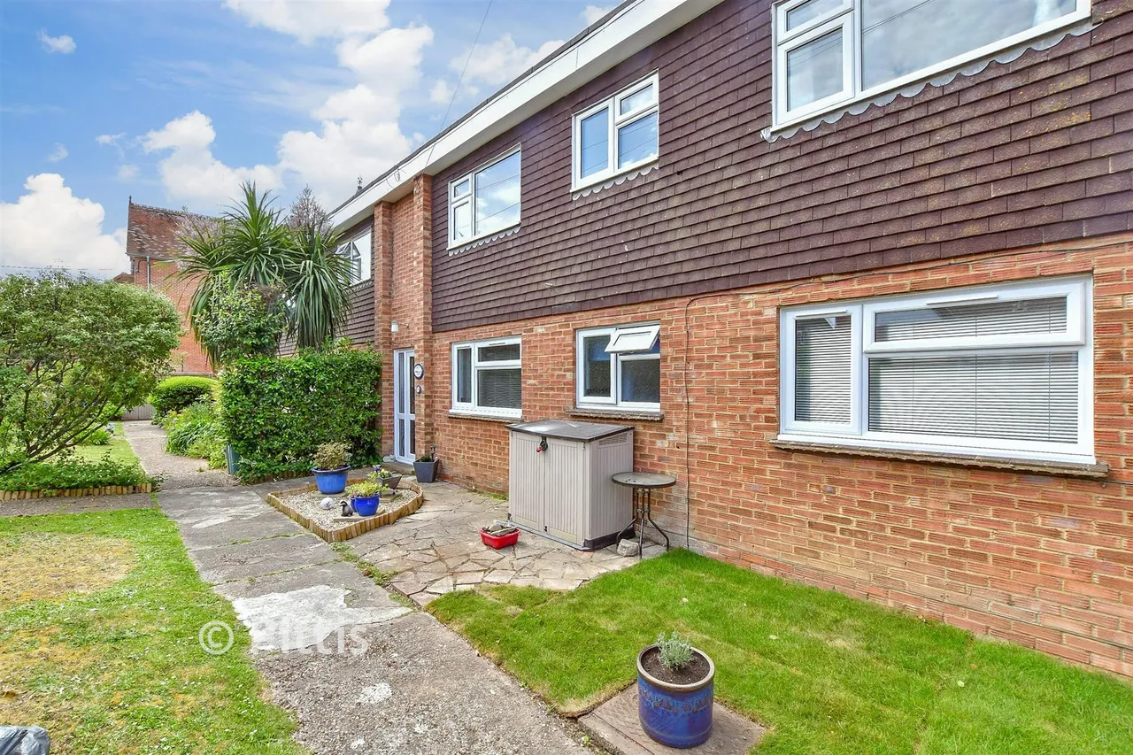 Ward Road, Totland, PO39, photo 12