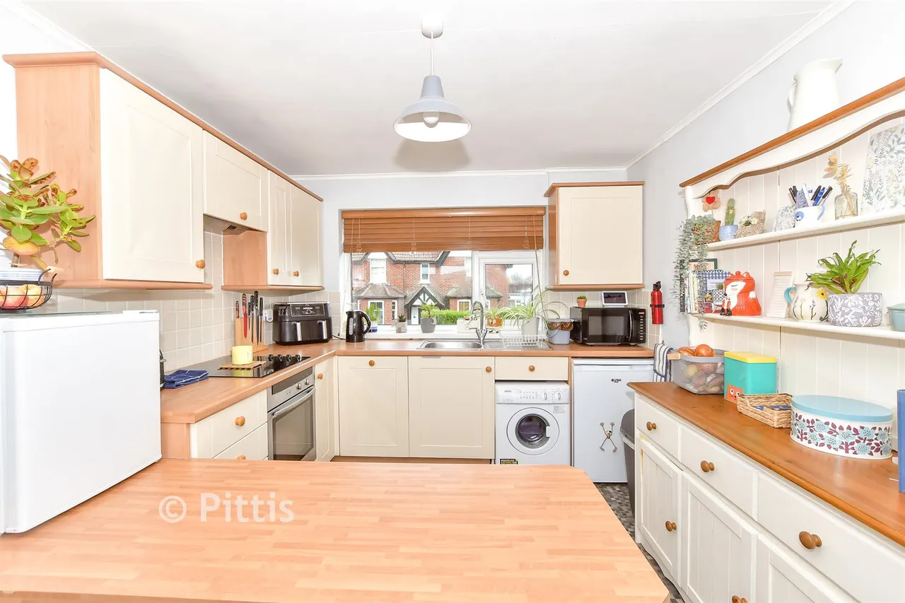 Ward Road, Totland, PO39, photo 2
