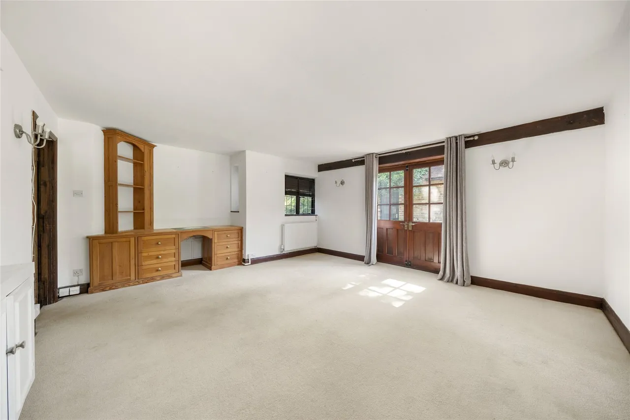 Esher Place Avenue, Esher, Surrey, KT10, photo 9