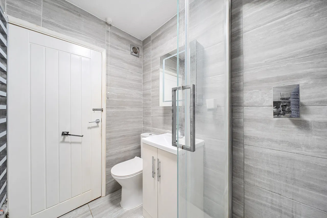 Dairy Mews, WD18, photo 13