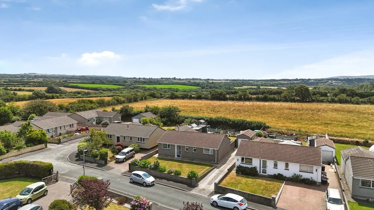 Wall Gardens, Gwinear, TR27, photo 19
