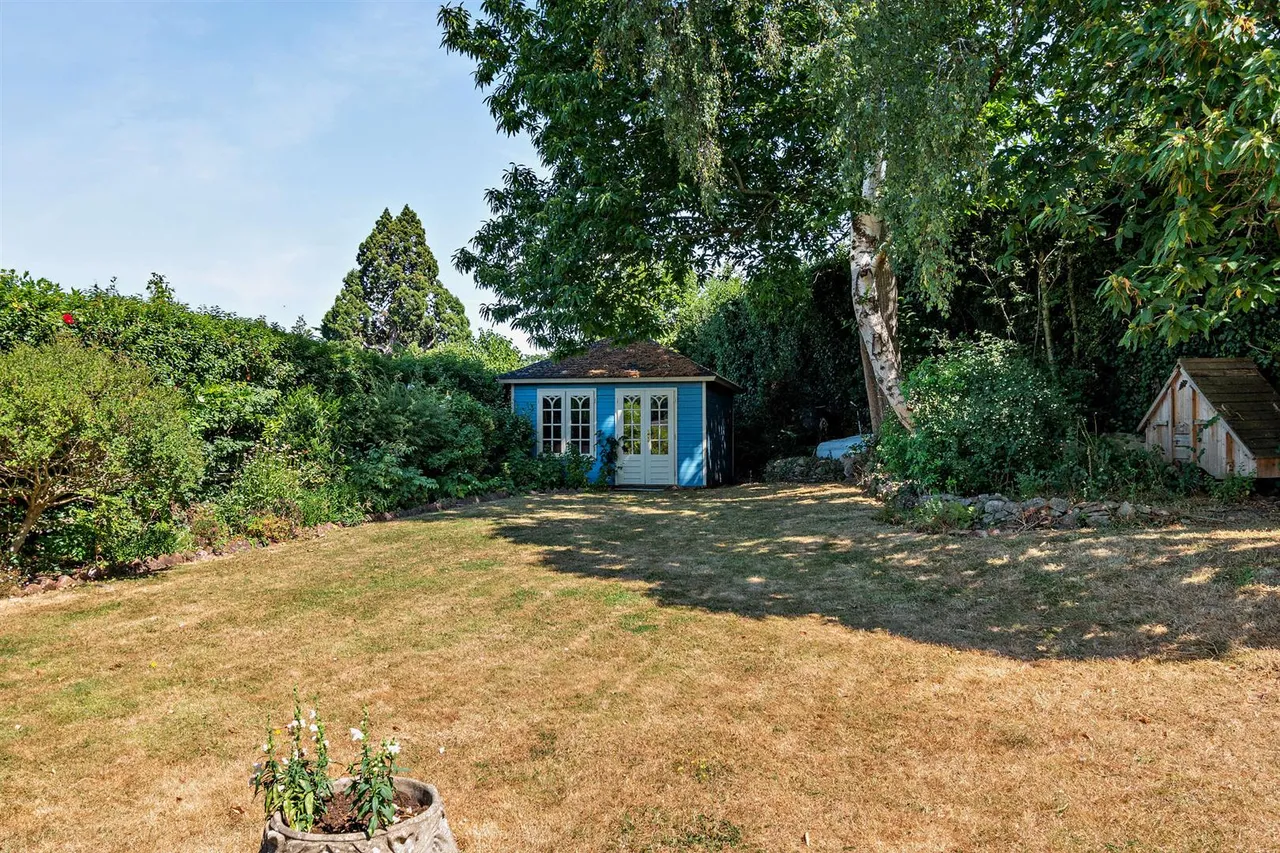 Priory Close, East Farleigh, photo 15