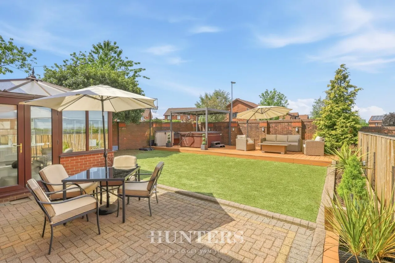Barratt Gardens, Middleton, M24, photo 25