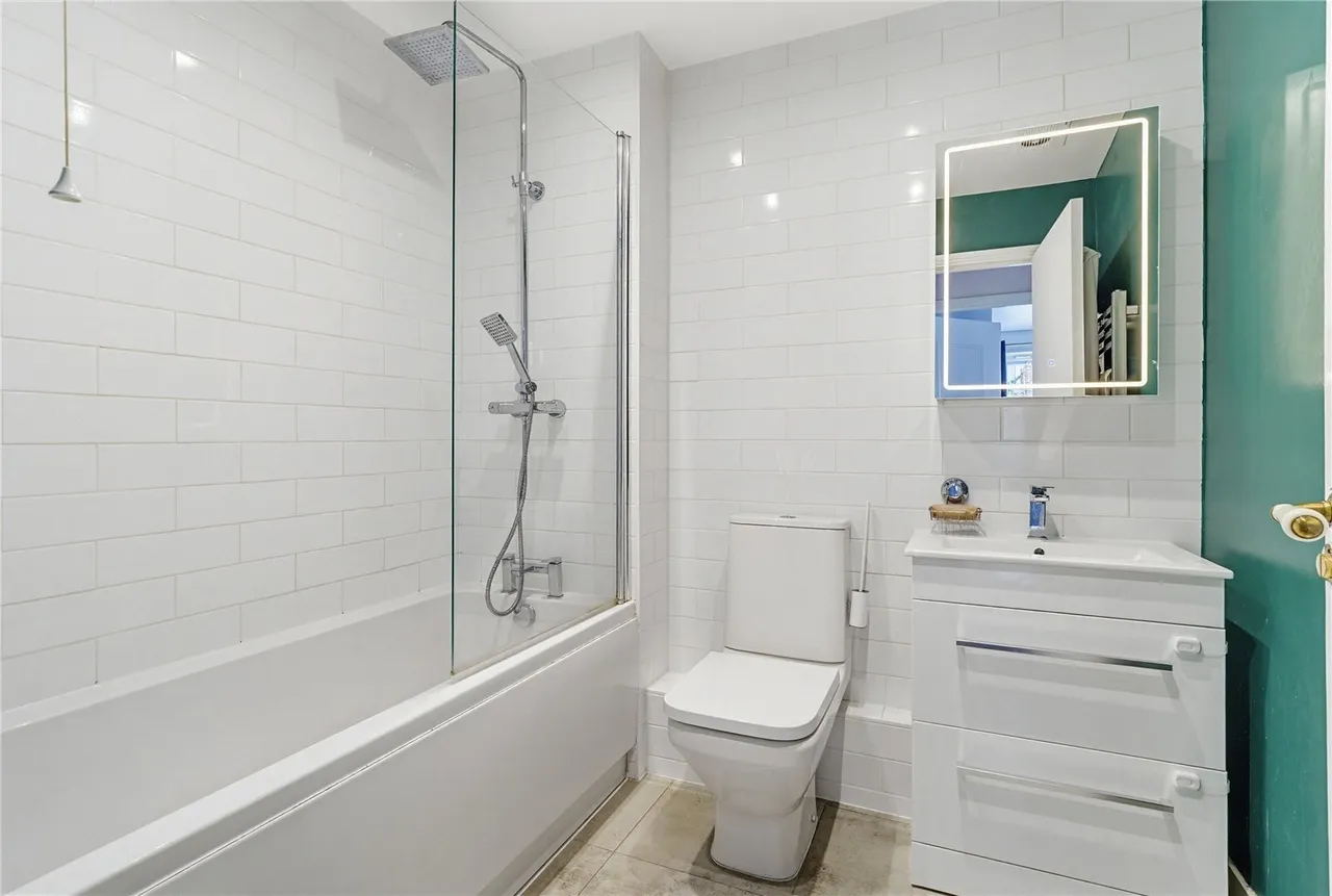 Old Hospital Close, London, SW12, photo 8