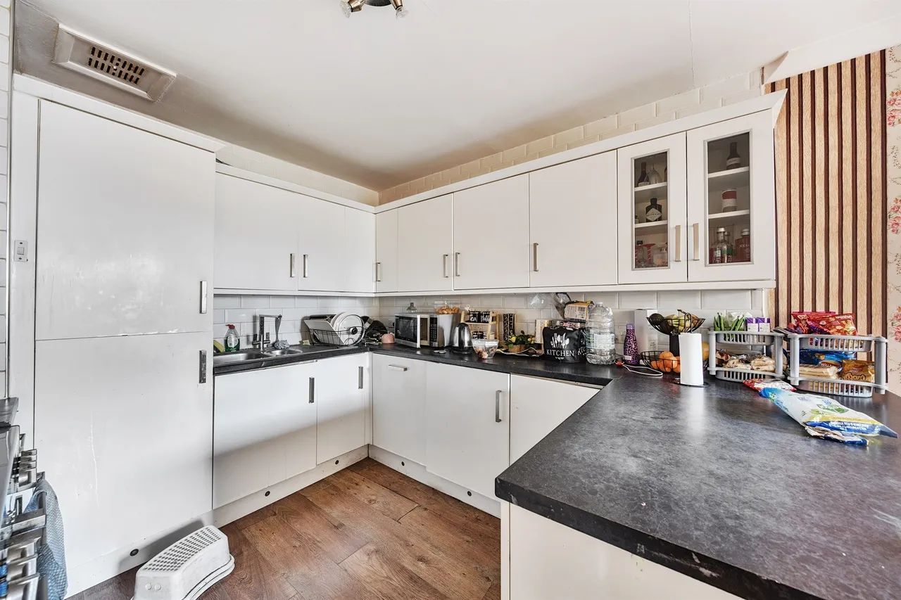 2 bed flat for sale, Bridge Avenue, Maidenhead, SL6