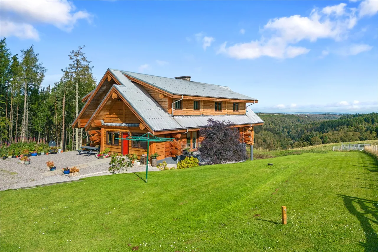 4 bed house for sale — Blackcroft Lodge, Daviot, Inverness, Highland, IV2 5XQ