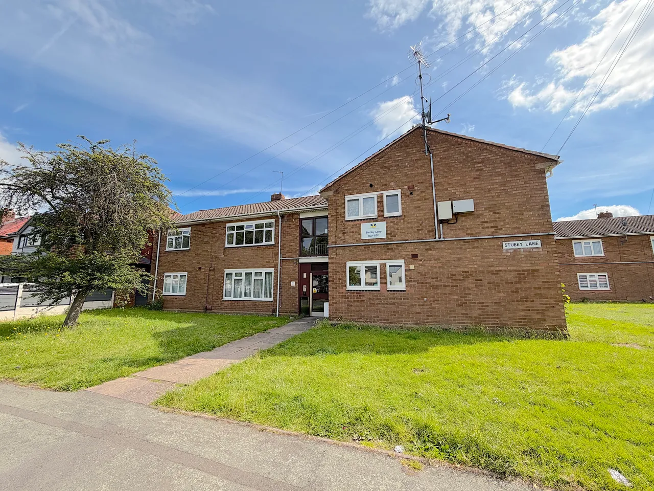 2 bed flat for sale — Stubby Lane, Wednesfield, Wolverhampton, WV11