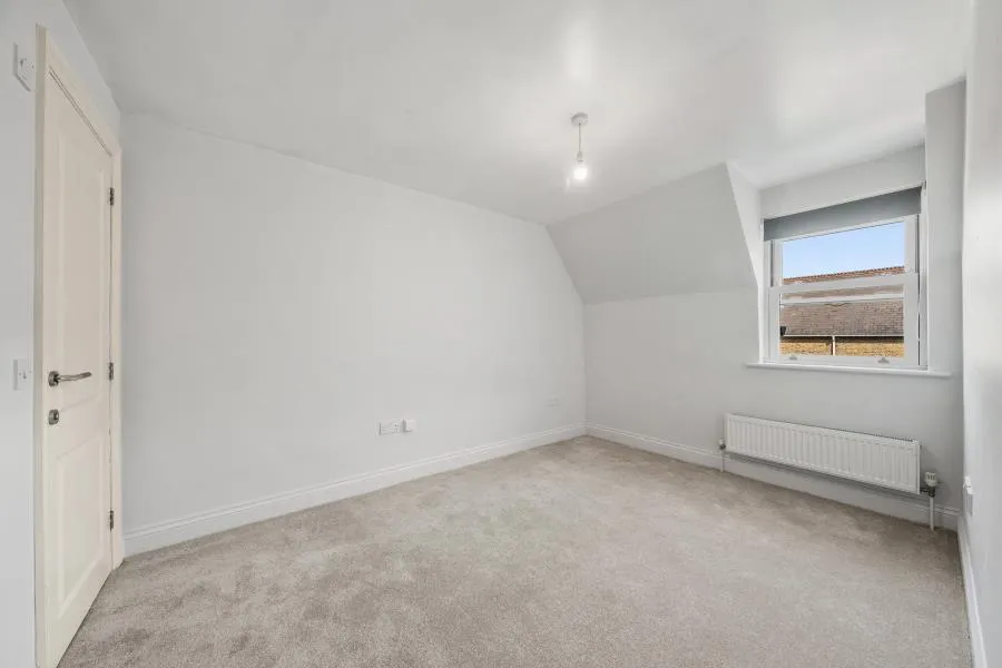 Crouch Oak Lane, Addlestone, KT15, photo 7