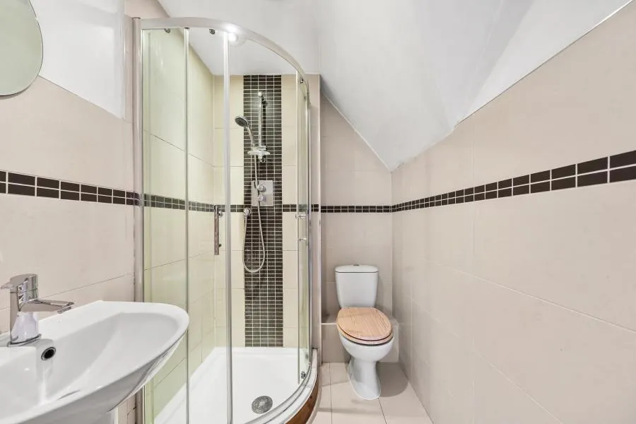 Crouch Oak Lane, Addlestone, KT15, photo 8