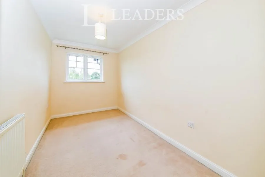 London Road, East Grinstead, RH19, photo 5
