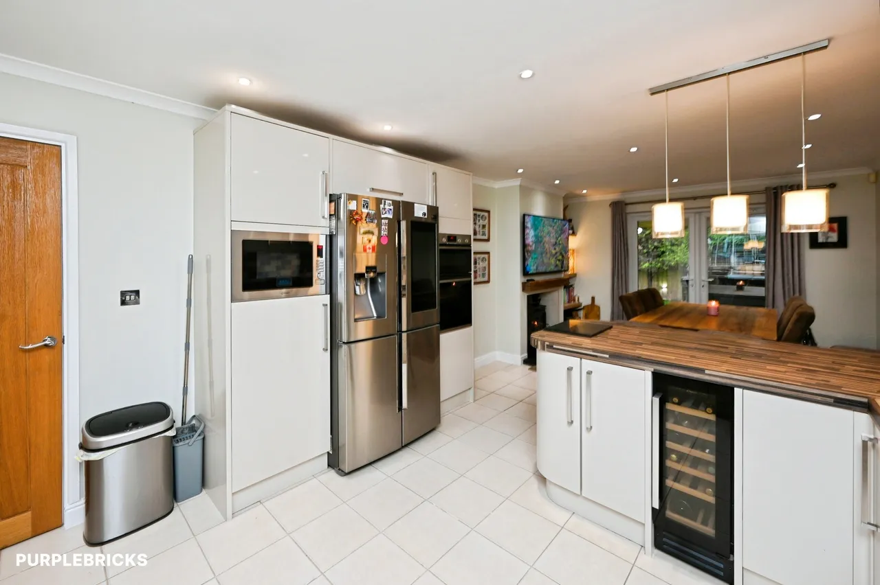 Dovedale Avenue, Sutton-In-Ashfield, NG17, photo 10