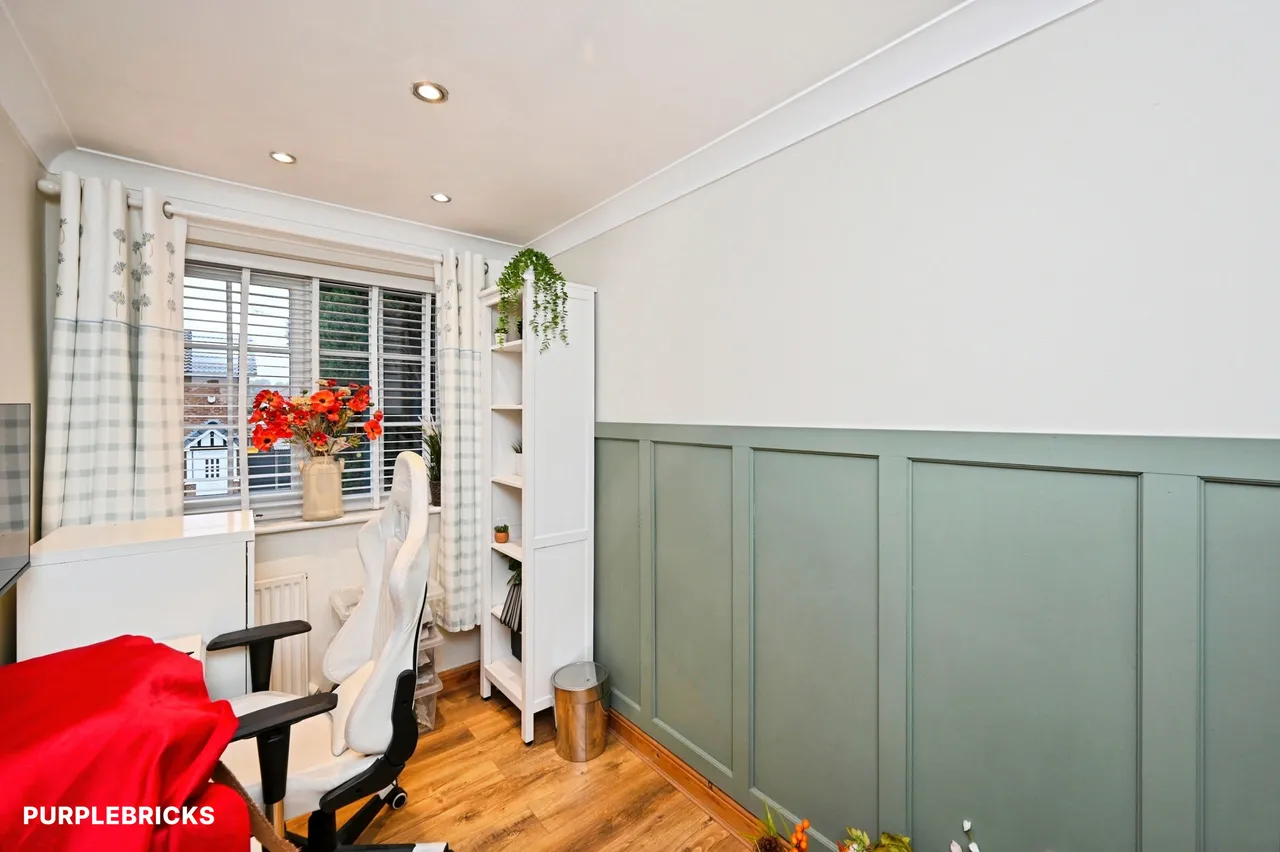 Dovedale Avenue, Sutton-In-Ashfield, NG17, photo 20