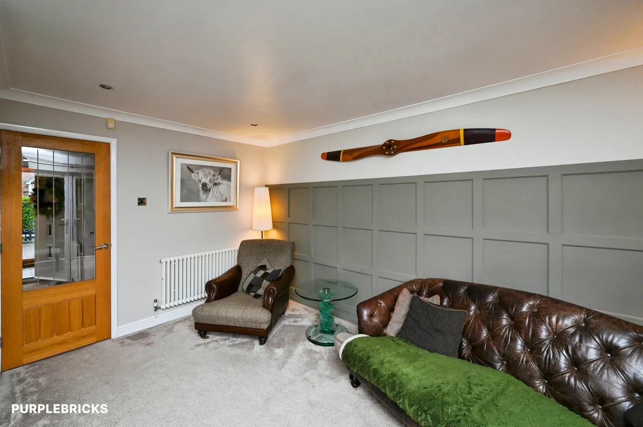 Dovedale Avenue, Sutton-In-Ashfield, NG17, photo 4