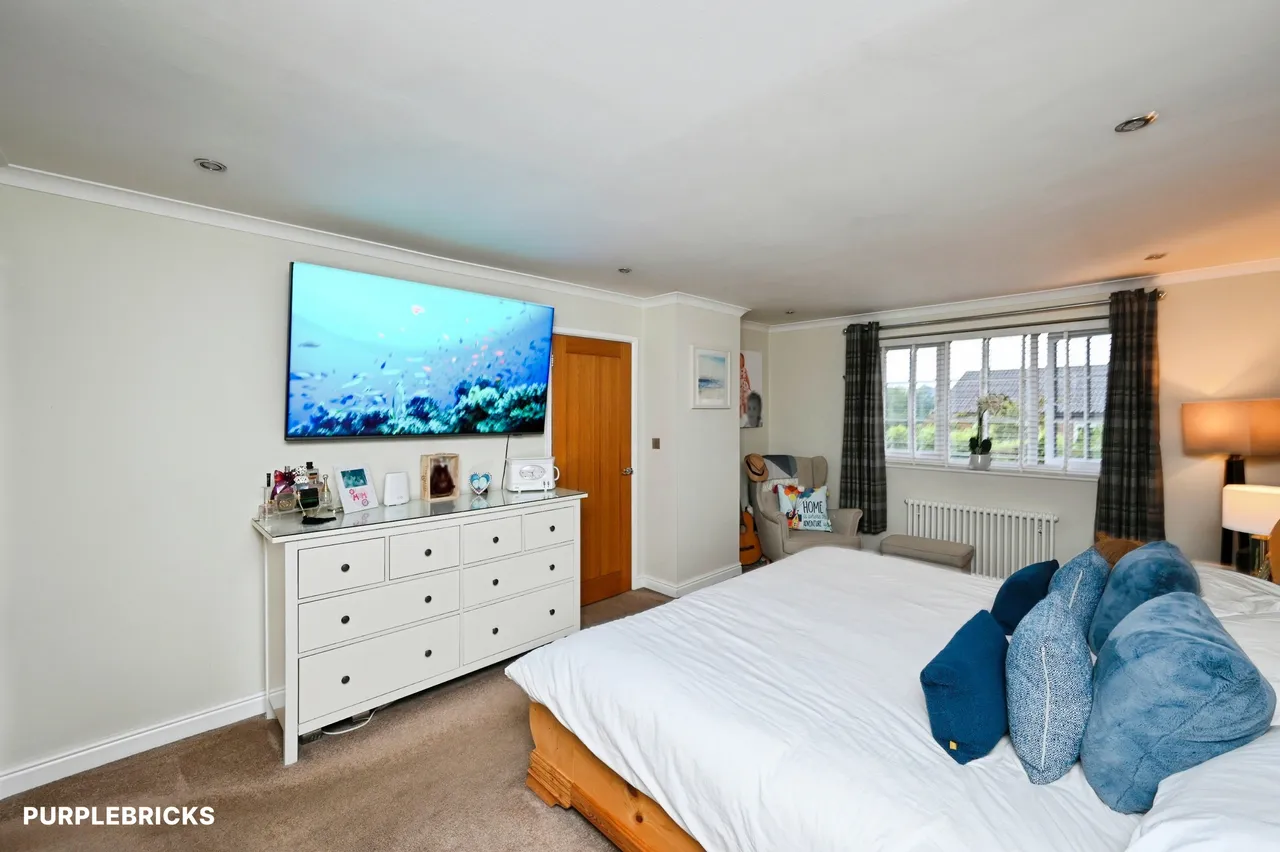 Dovedale Avenue, Sutton-In-Ashfield, NG17, photo 18
