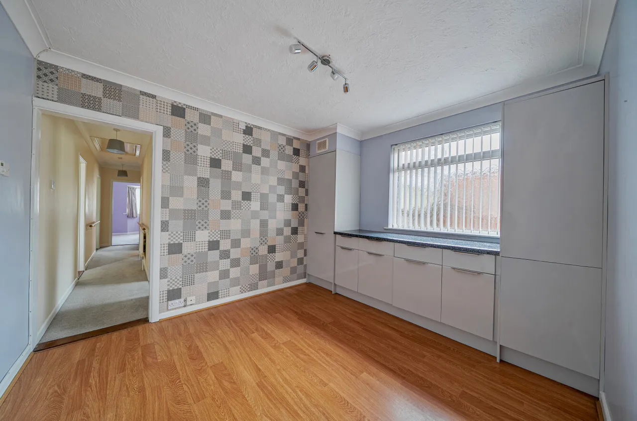Hunts Pond Road, Park Gate, SO31, photo 5