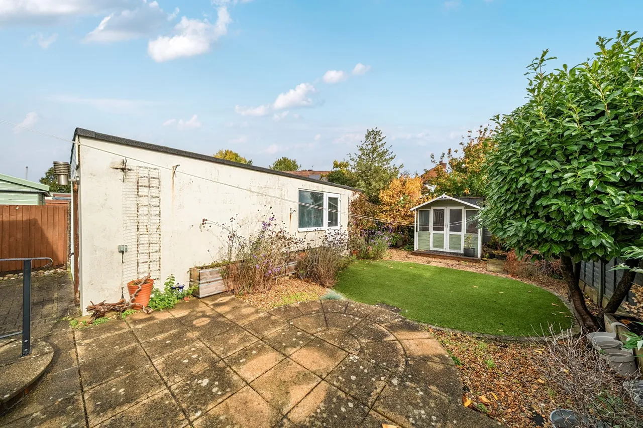 Hunts Pond Road, Park Gate, SO31, photo 14