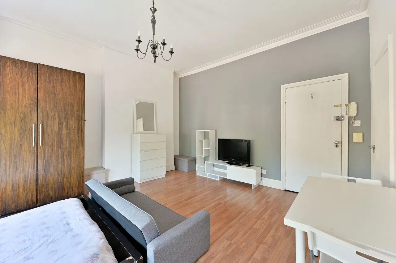 London, SW20, photo 7