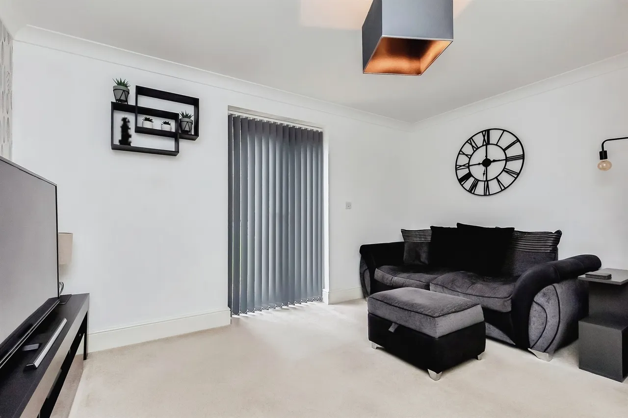 David Hobbs Rise, Market Harborough, LE16, photo 11