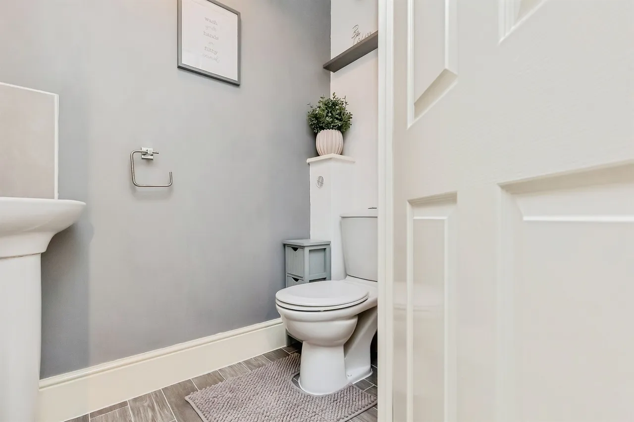 David Hobbs Rise, Market Harborough, LE16, photo 8