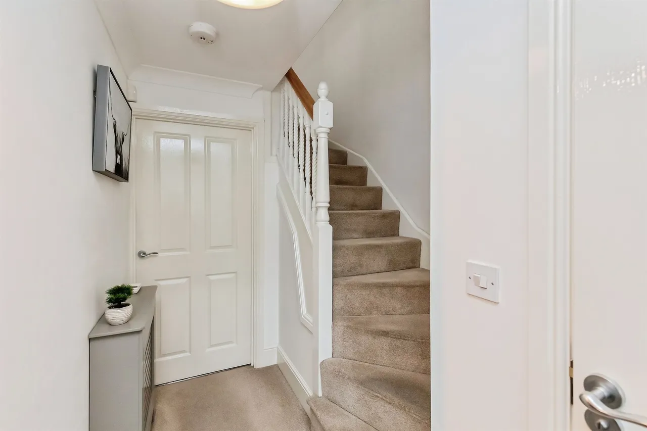 David Hobbs Rise, Market Harborough, LE16, photo 9