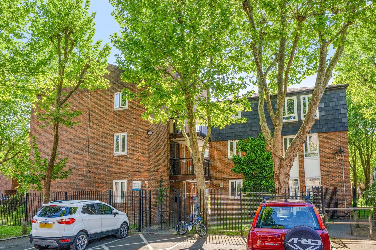 1 bed flat for sale — Langdale Close, SE17