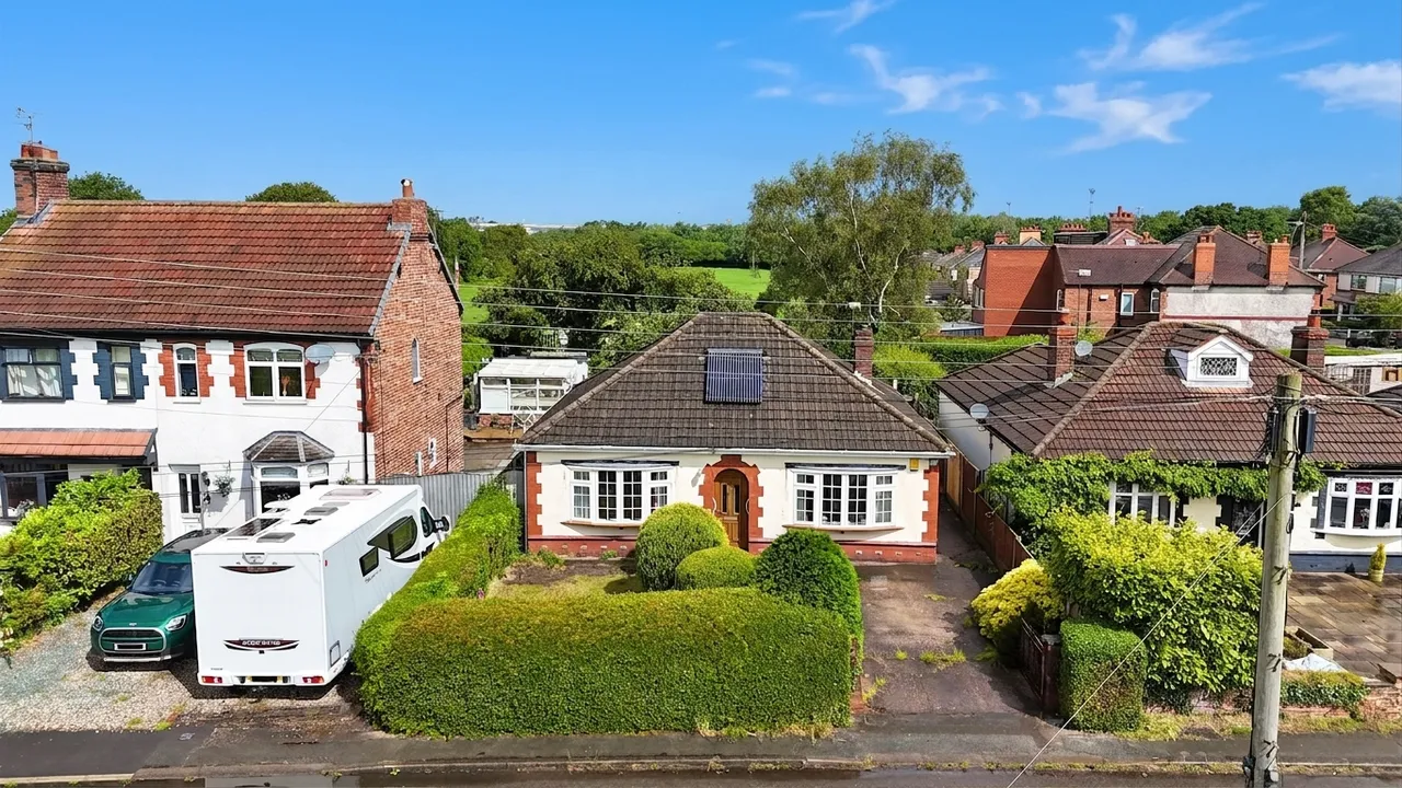 2 bed house for sale, Weston Lane, Basford, CW2