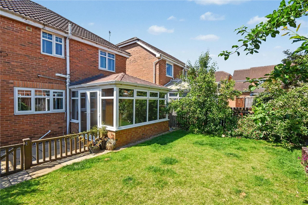 Greenbank Close, Whitwood, WF10, photo 9