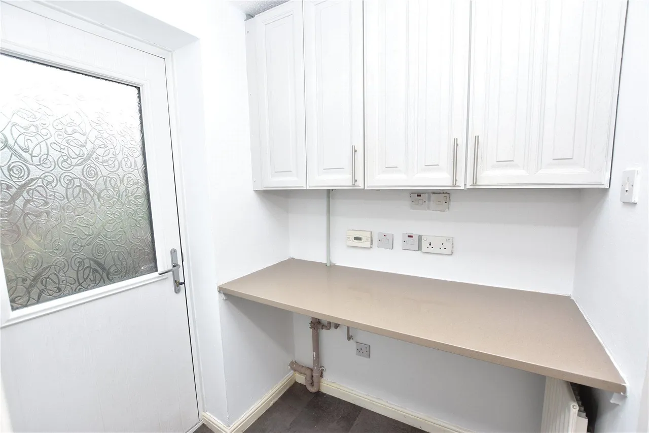 Greenbank Close, Whitwood, WF10, photo 13