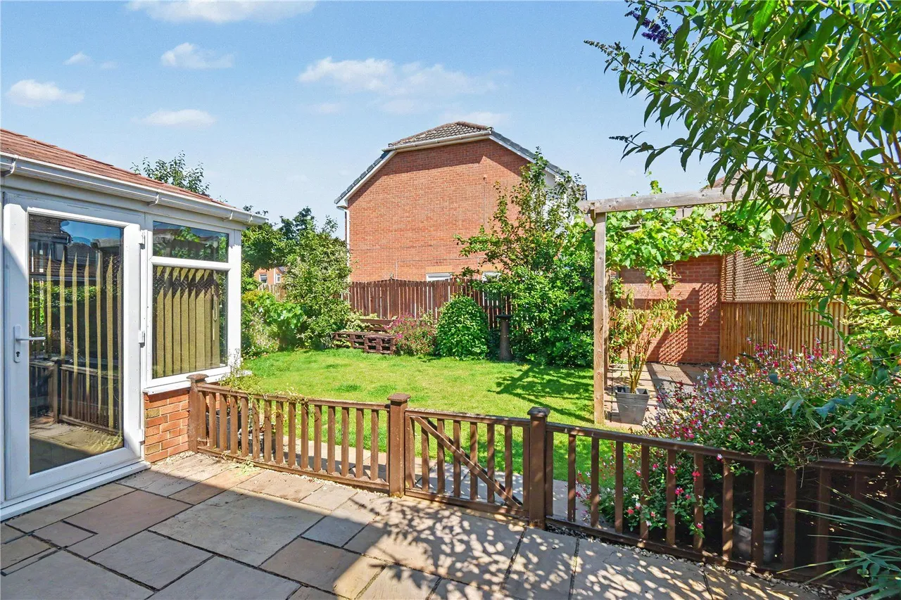 Greenbank Close, Whitwood, WF10, photo 8