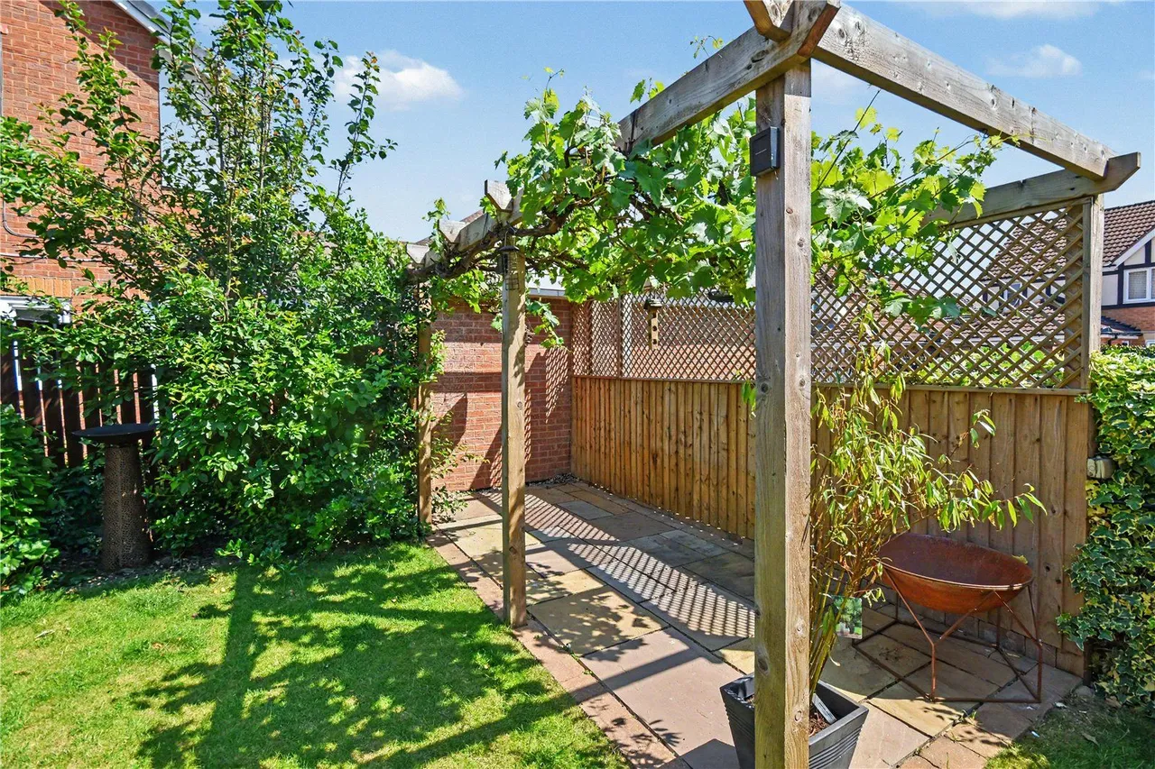 Greenbank Close, Whitwood, WF10, photo 18
