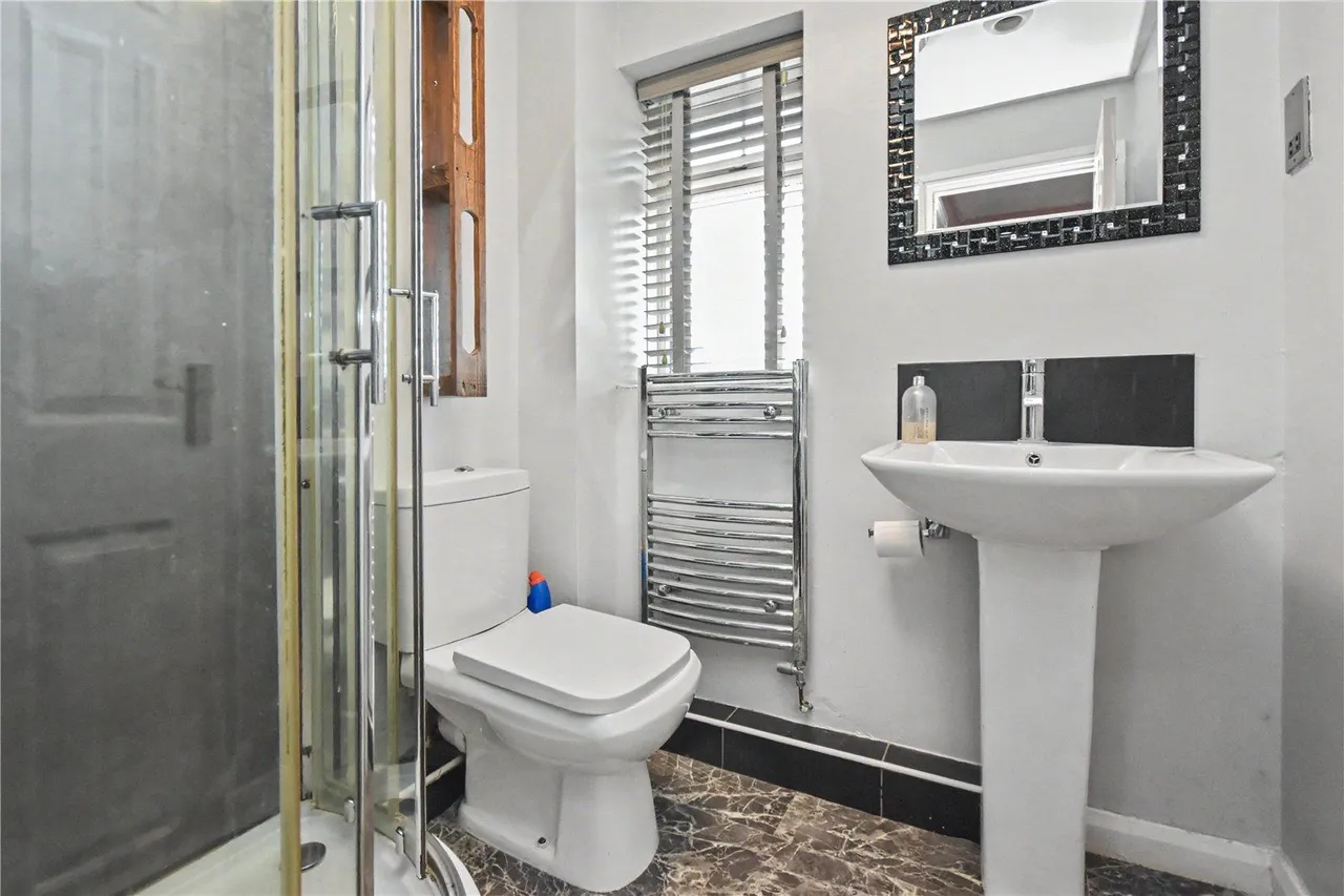 Greenbank Close, Whitwood, WF10, photo 6