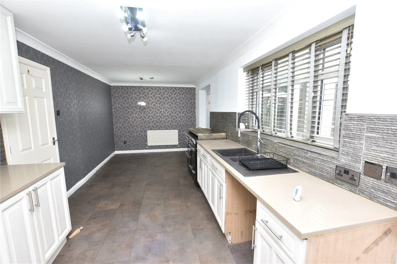Greenbank Close, Whitwood, WF10, photo 4