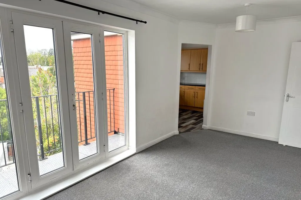 Tower Close, East Grinstead, photo 4