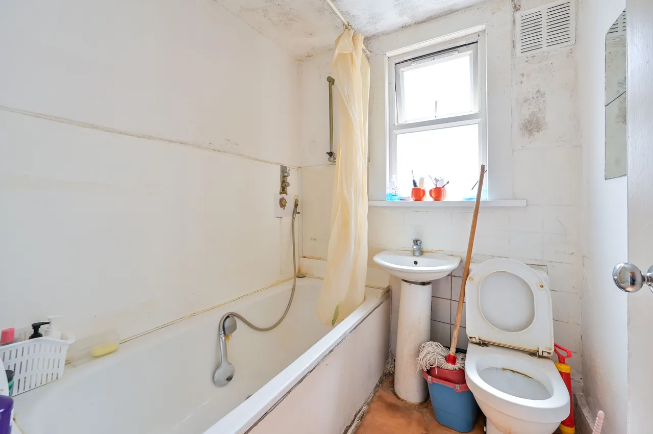 15b, Nutcroft Road, London, photo 4