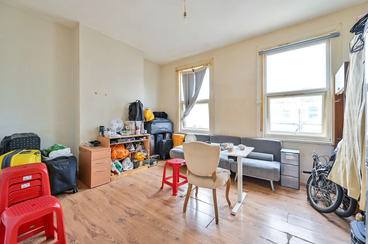 15b, Nutcroft Road, London, photo 2