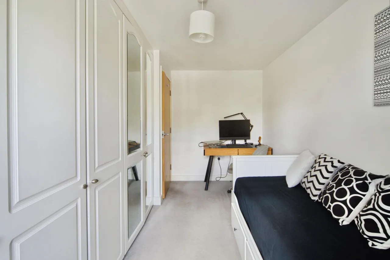 Louisa Oakes Close, London, E4, photo 17