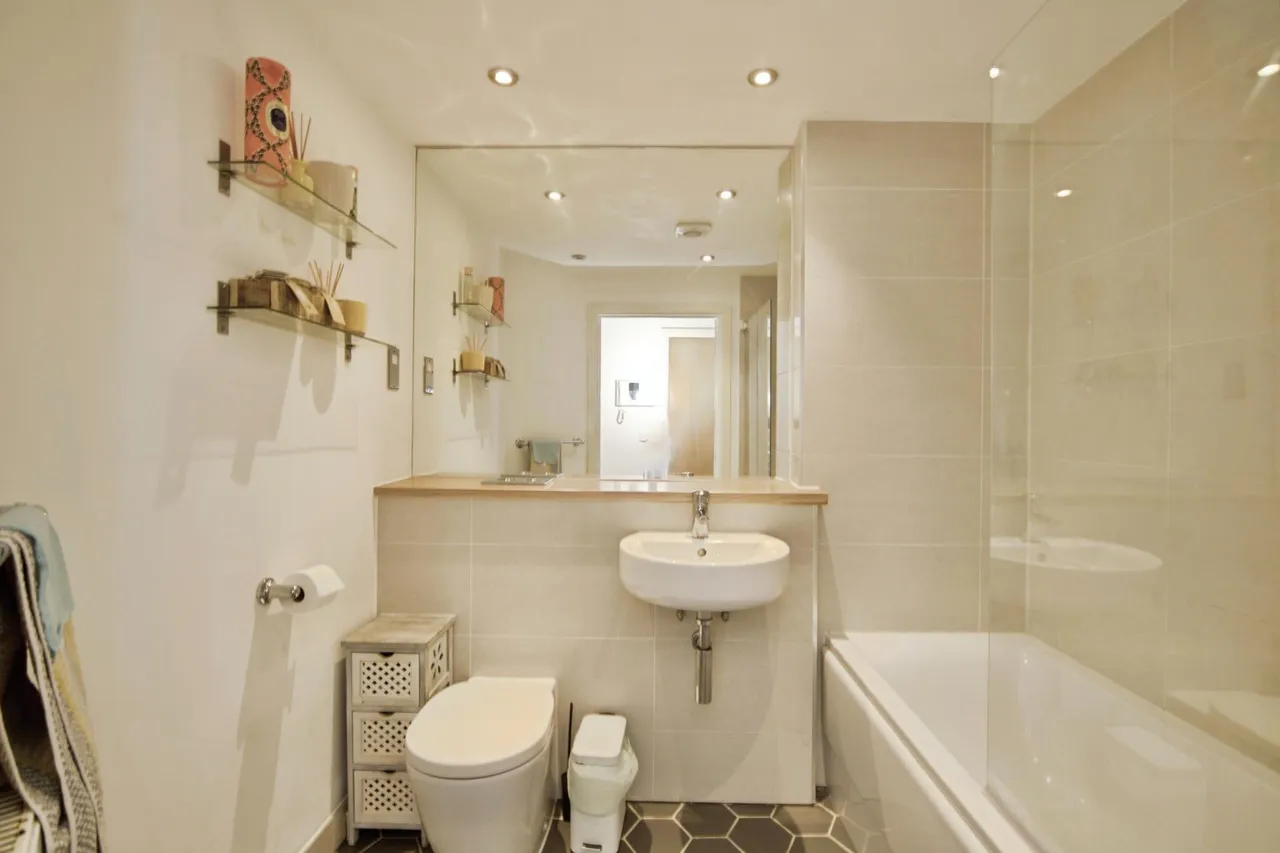 Louisa Oakes Close, London, E4, photo 14
