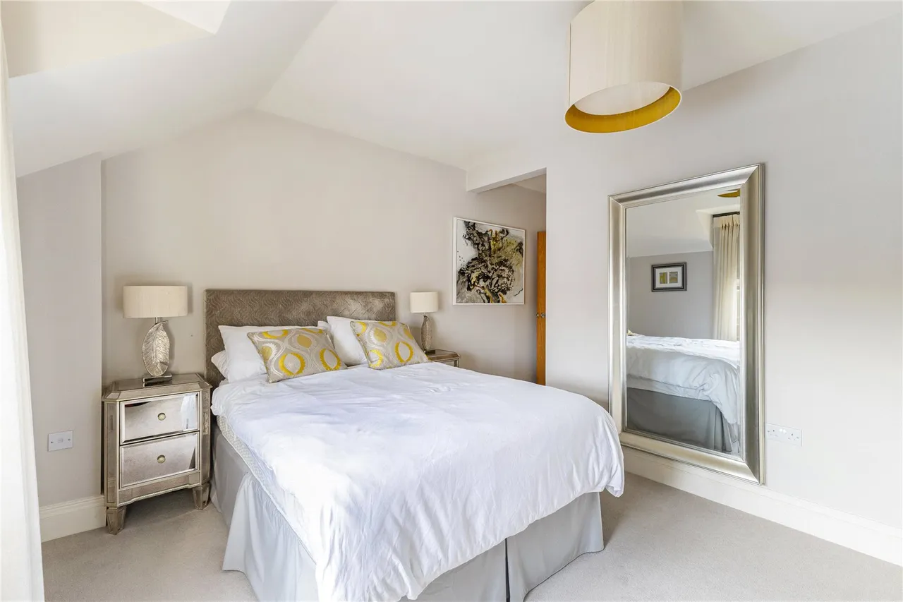 An exquisite 4-bedroom country home, complemented by a self-contained 2-bedroom annexe, photo 19