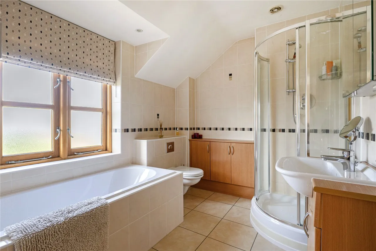 An exquisite 4-bedroom country home, complemented by a self-contained 2-bedroom annexe, photo 21
