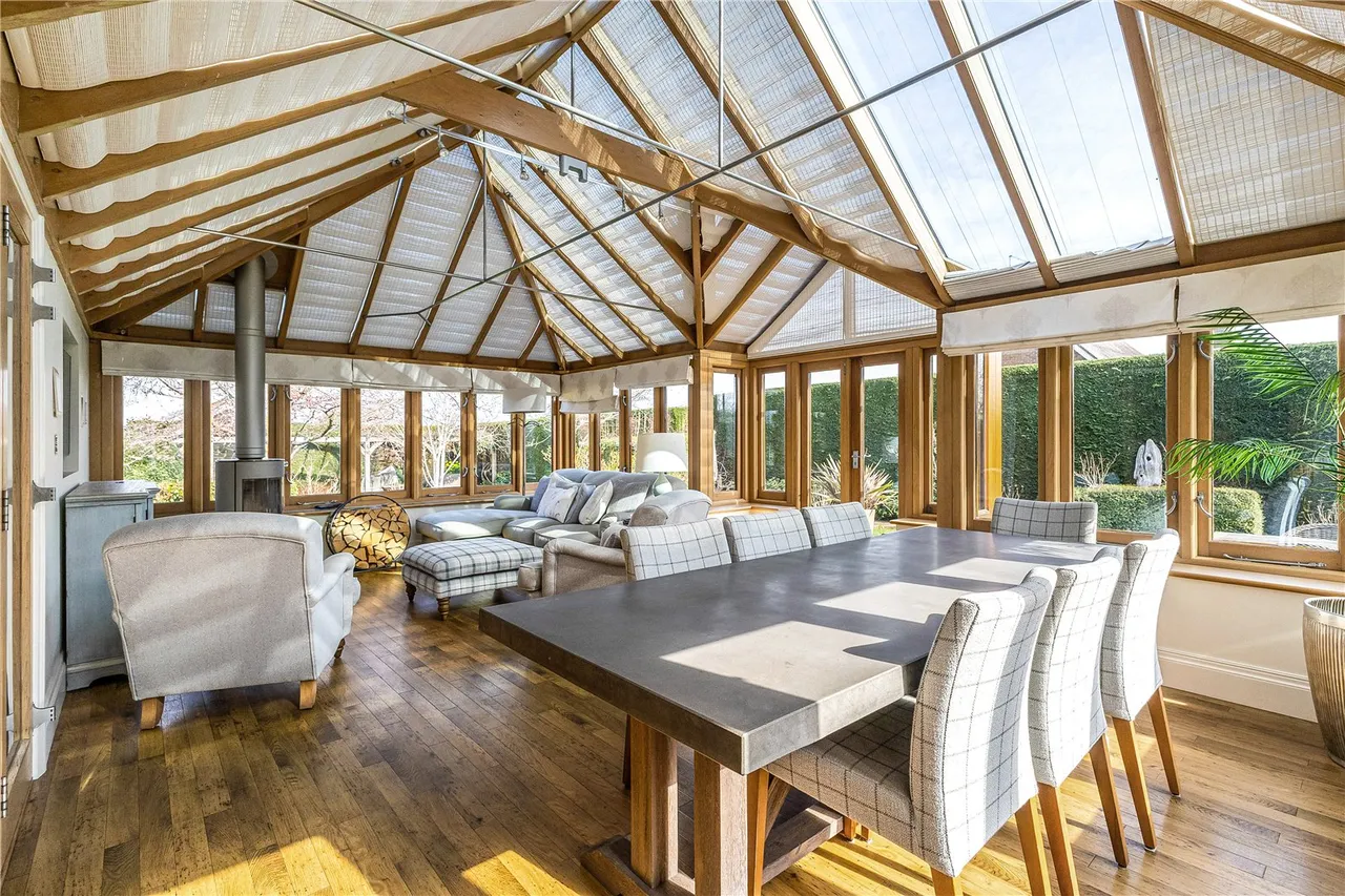 An exquisite 4-bedroom country home, complemented by a self-contained 2-bedroom annexe, photo 15