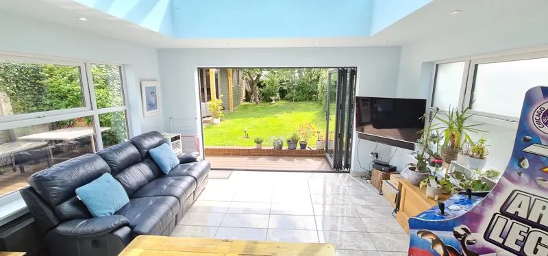 Louis Drive West, Rayleigh, Essex, SS6 9DZ, photo 12
