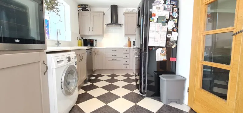 Louis Drive West, Rayleigh, Essex, SS6 9DZ, photo 6
