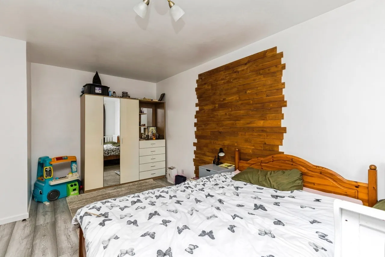Oak Road, Crawley, RH11, photo 7