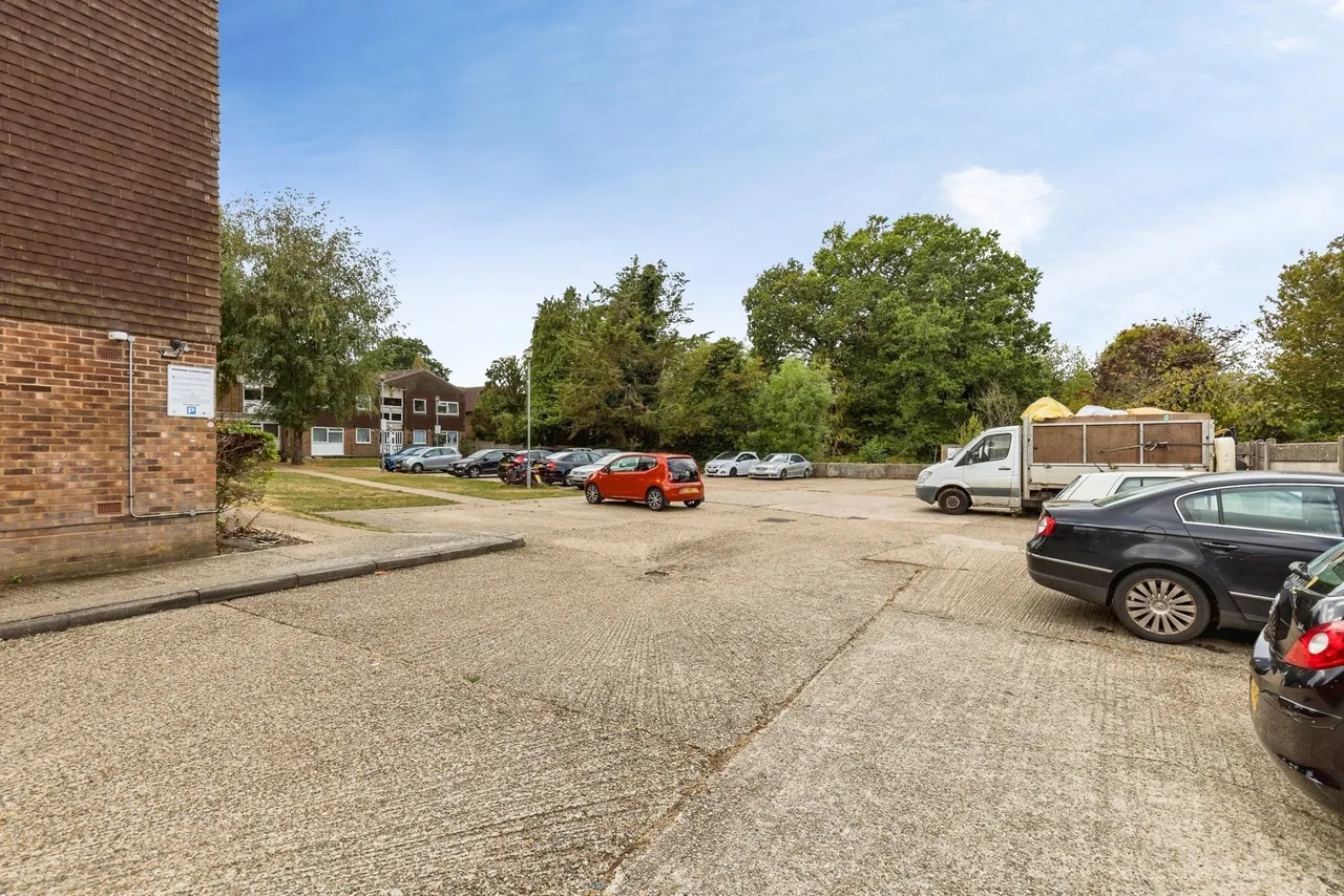 Oak Road, Crawley, RH11, photo 5